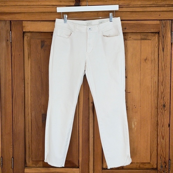 J. Jill Denim - J. Jill Authentic Fit slim ankle White Denim Jeans Sz. 6